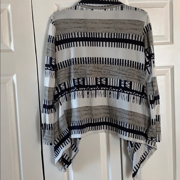 Top - Picture 3 of 4